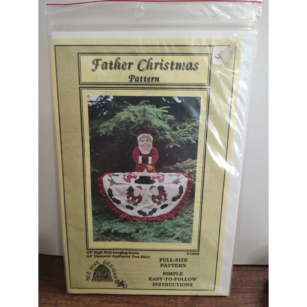 Bee Hive Designs Sewing Pattern Santa Father Christmas Wall-Hanging Tree Skirt